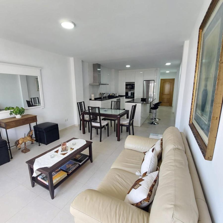 Apartamento Frente A La Playa Piso 3 إِستيبونا المظهر الخارجي الصورة