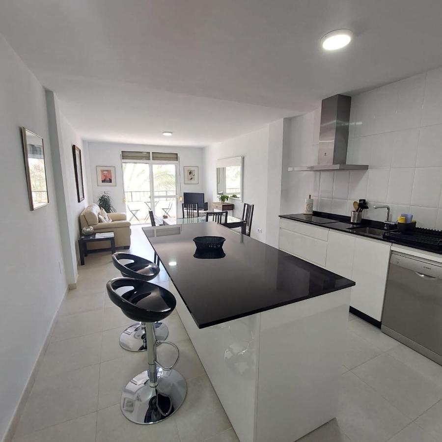 Apartamento Frente A La Playa Piso 3 إِستيبونا المظهر الخارجي الصورة