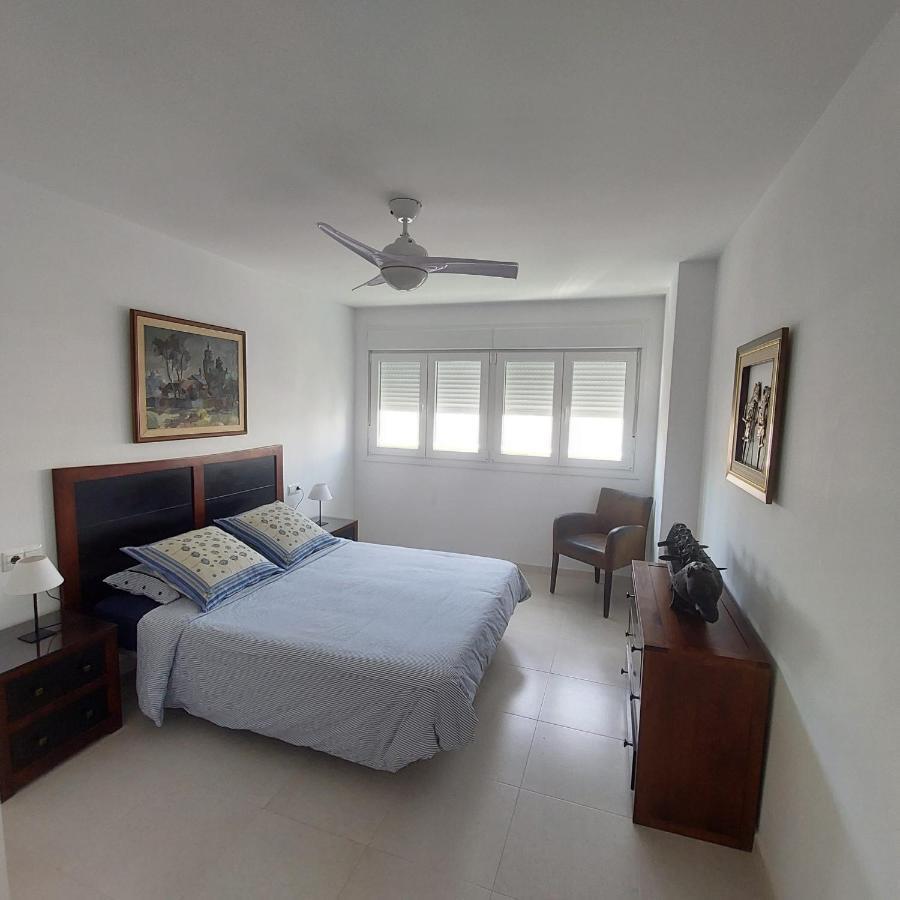 Apartamento Frente A La Playa Piso 3 إِستيبونا المظهر الخارجي الصورة